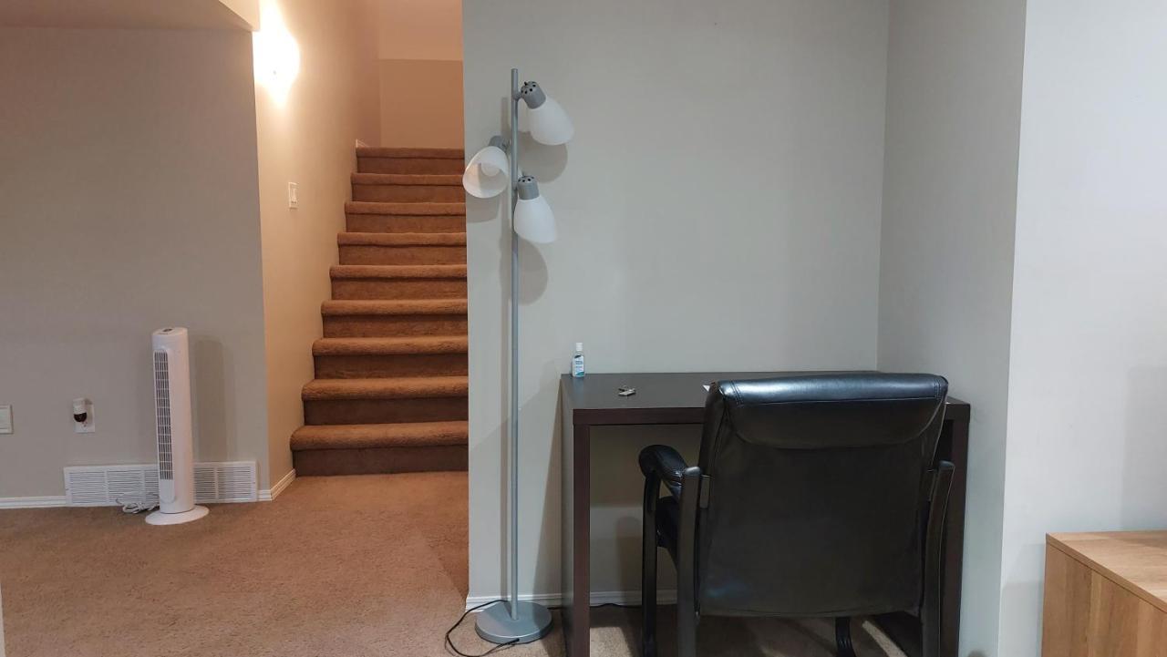 Lovely 1-Bedroom Basement Suite Winnipeg Eksteriør billede