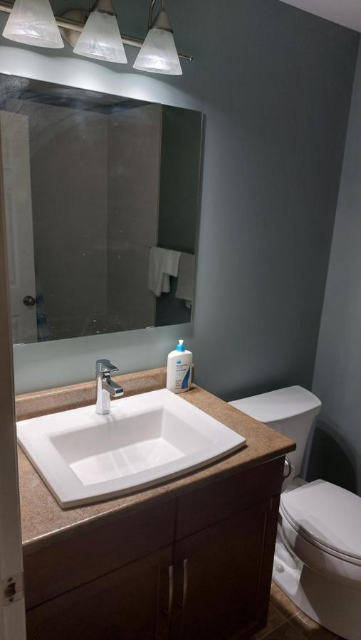 Lovely 1-Bedroom Basement Suite Winnipeg Eksteriør billede